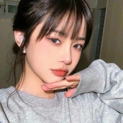当红小花又出大瓜：恋情细节流出，公司火速否认，长达一周